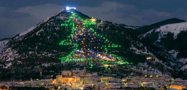 A Christmas tree A Christmas tree